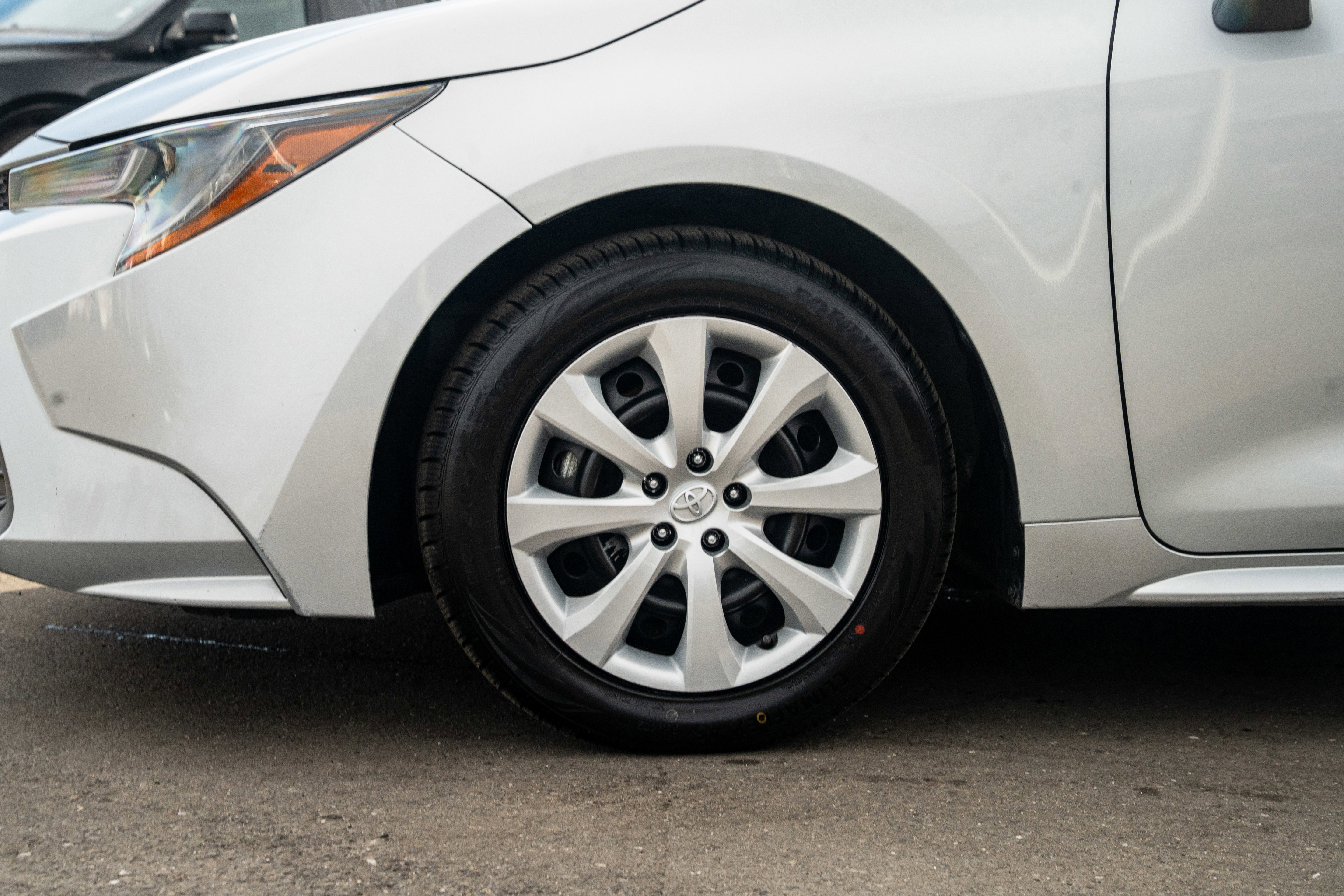 Used 2024 Toyota Corolla LE image 6