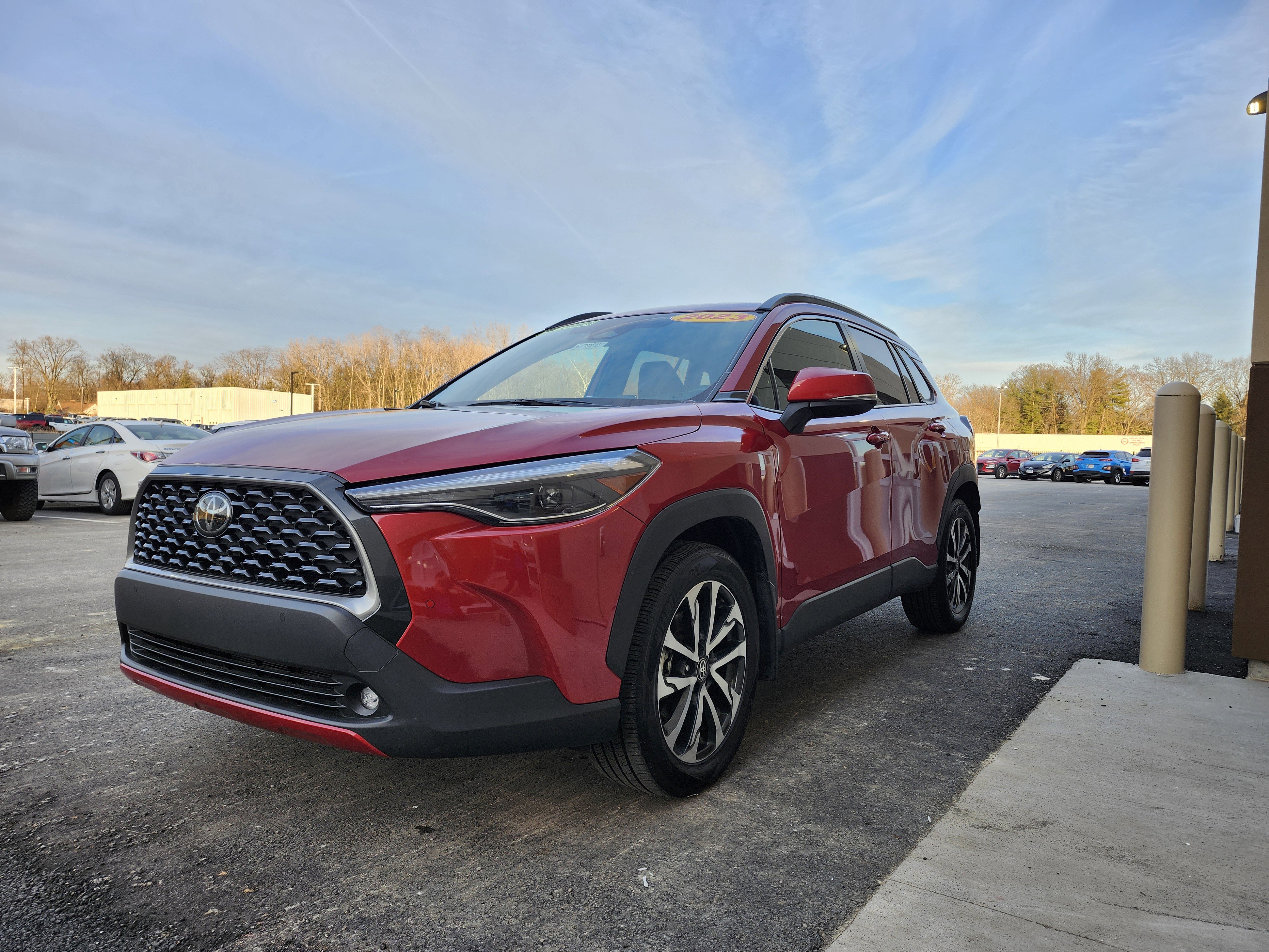 Used 2023 Toyota Corolla Cross XLE image 28