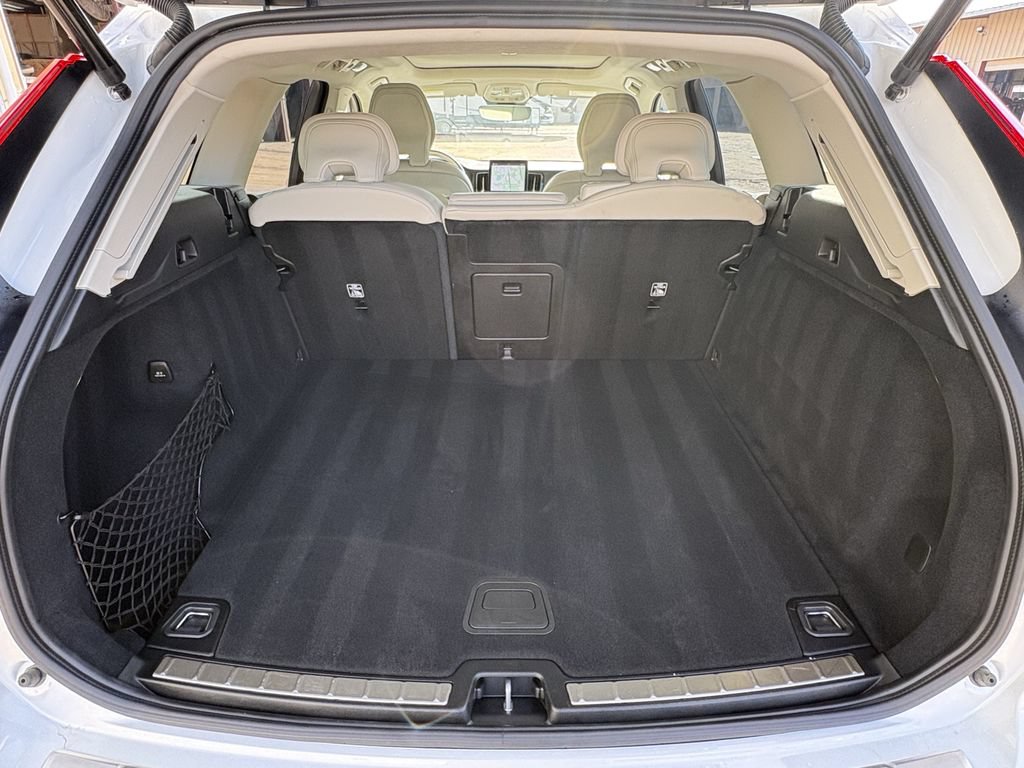 Used 2026 Volvo XC60 B5 Ultra AWD/4WD image 29