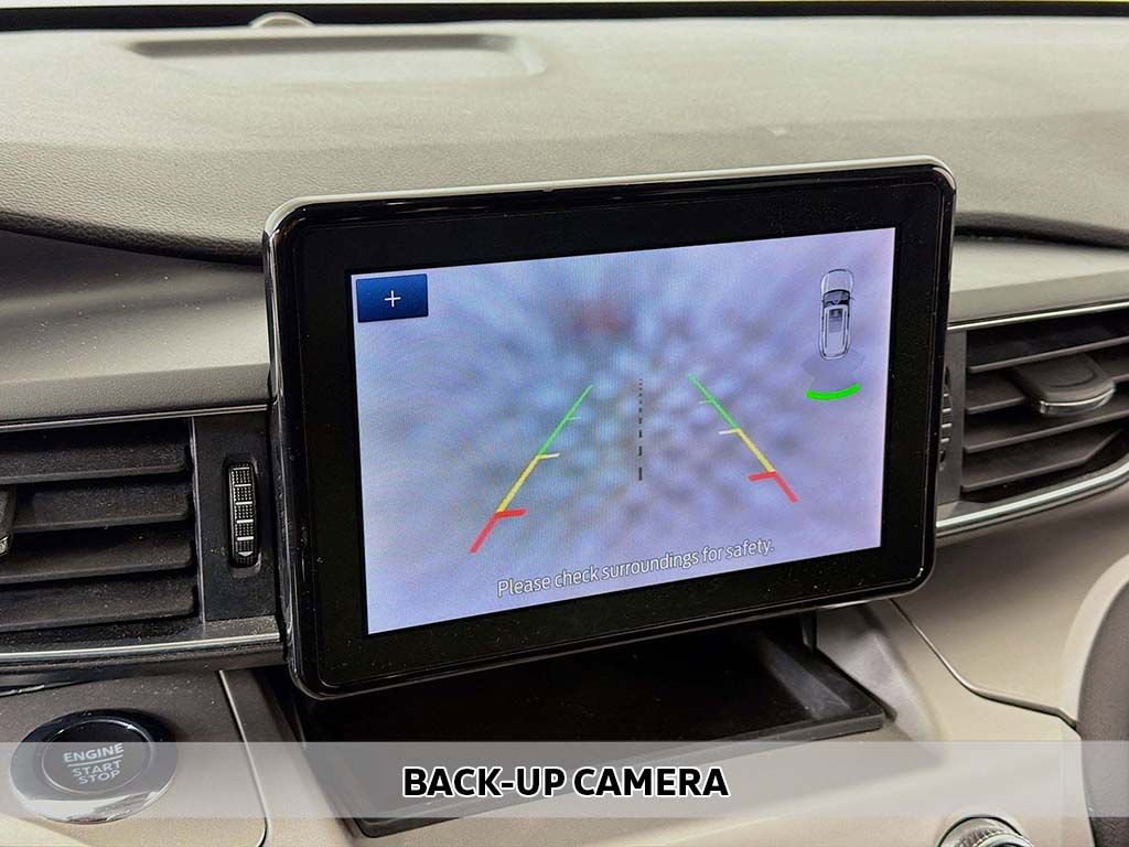 Used 2022 Ford Explorer XLT w/ Equipment Group 202A image 4