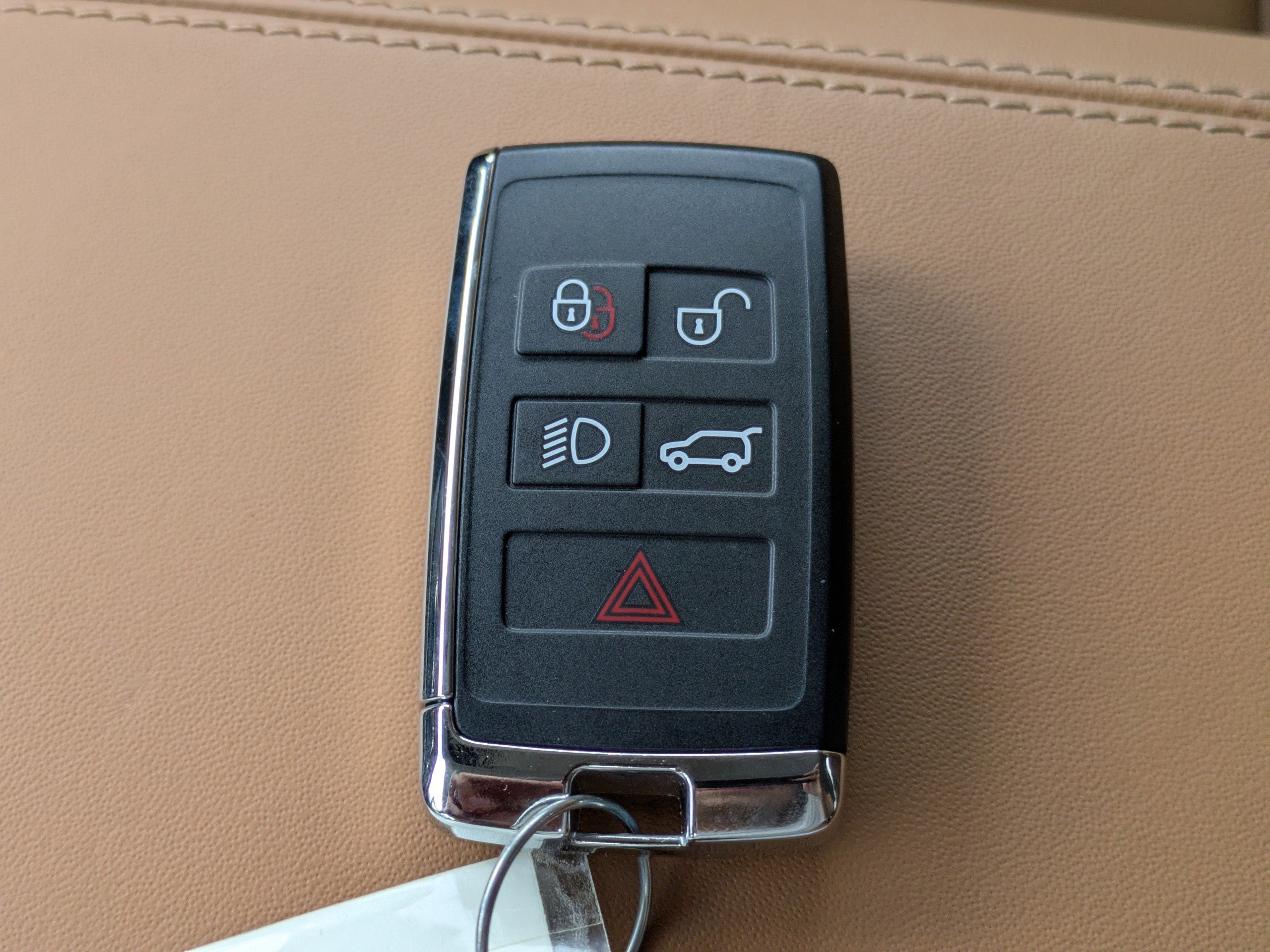 Used 2024 Land Rover Defender 110 SE image 29