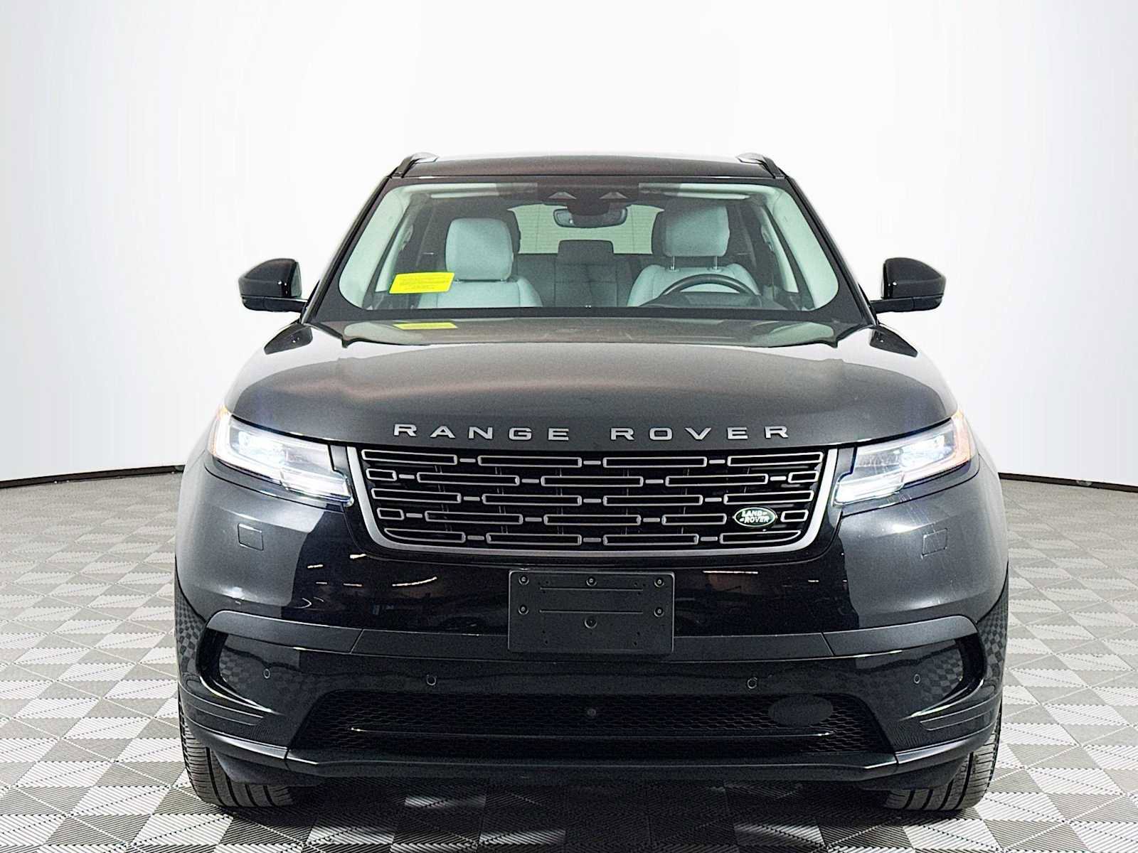 Used 2025 Land Rover Range Rover Velar S image 2