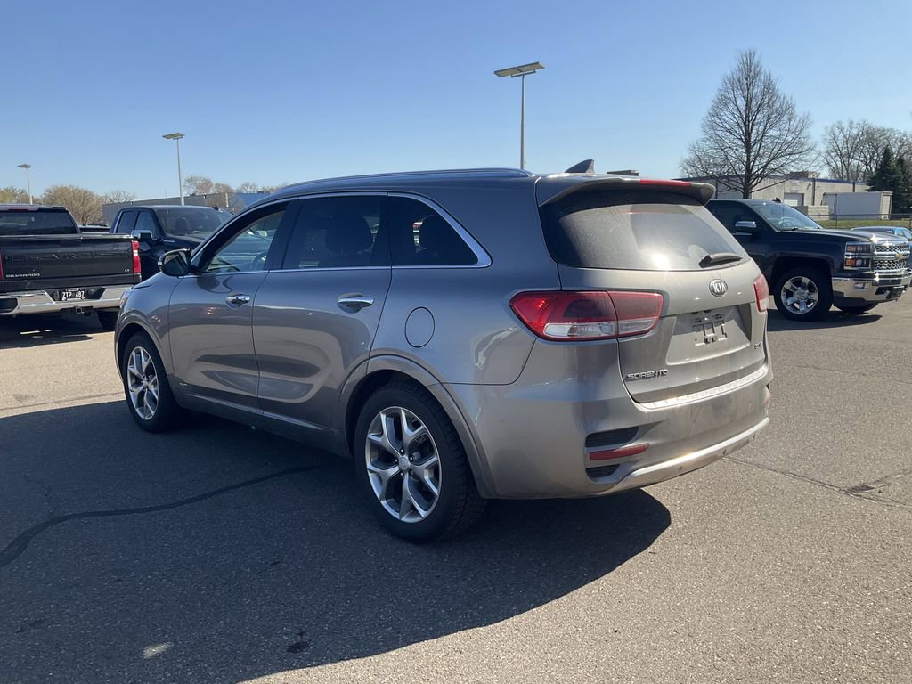 Used 2016 Kia Sorento SX image 4