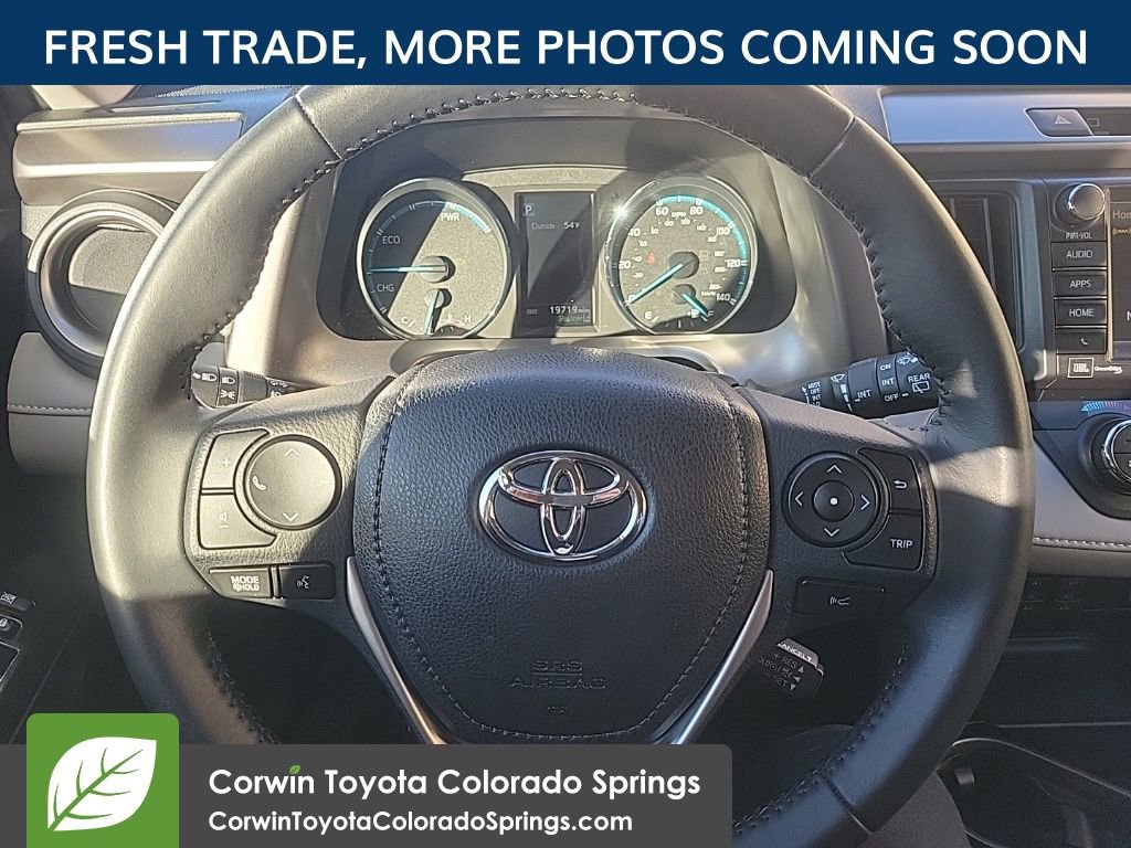 Used 2018 Toyota RAV4 Limited image 13