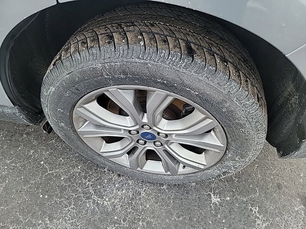 Used 2022 Ford Edge Titanium image 9