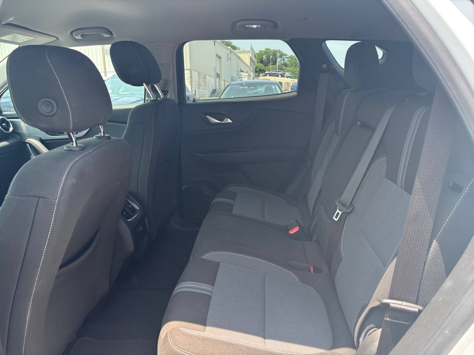 Used 2025 Chevrolet Blazer LT FWD image 21