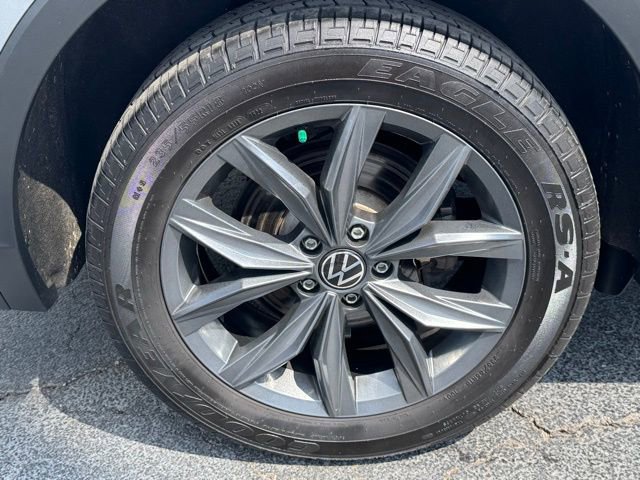 Used 2022 Volkswagen Tiguan SE FWD image 6