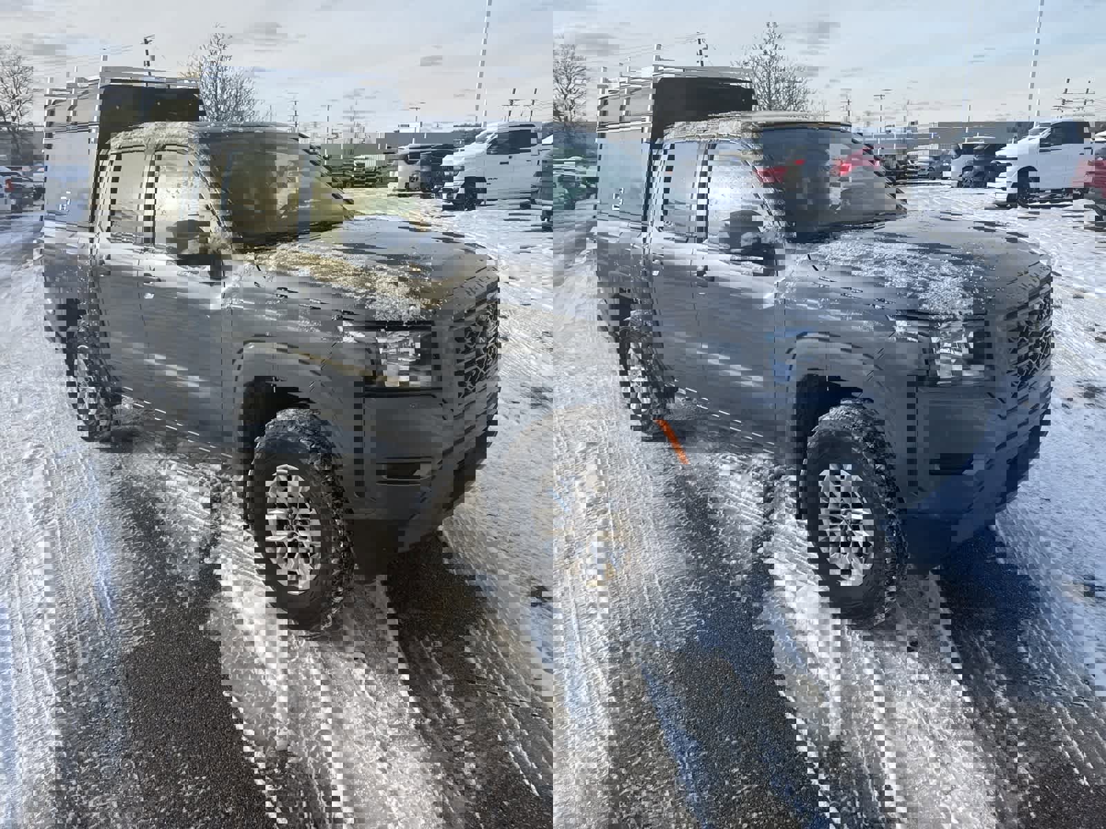 Used 2024 Nissan Frontier SV image 7