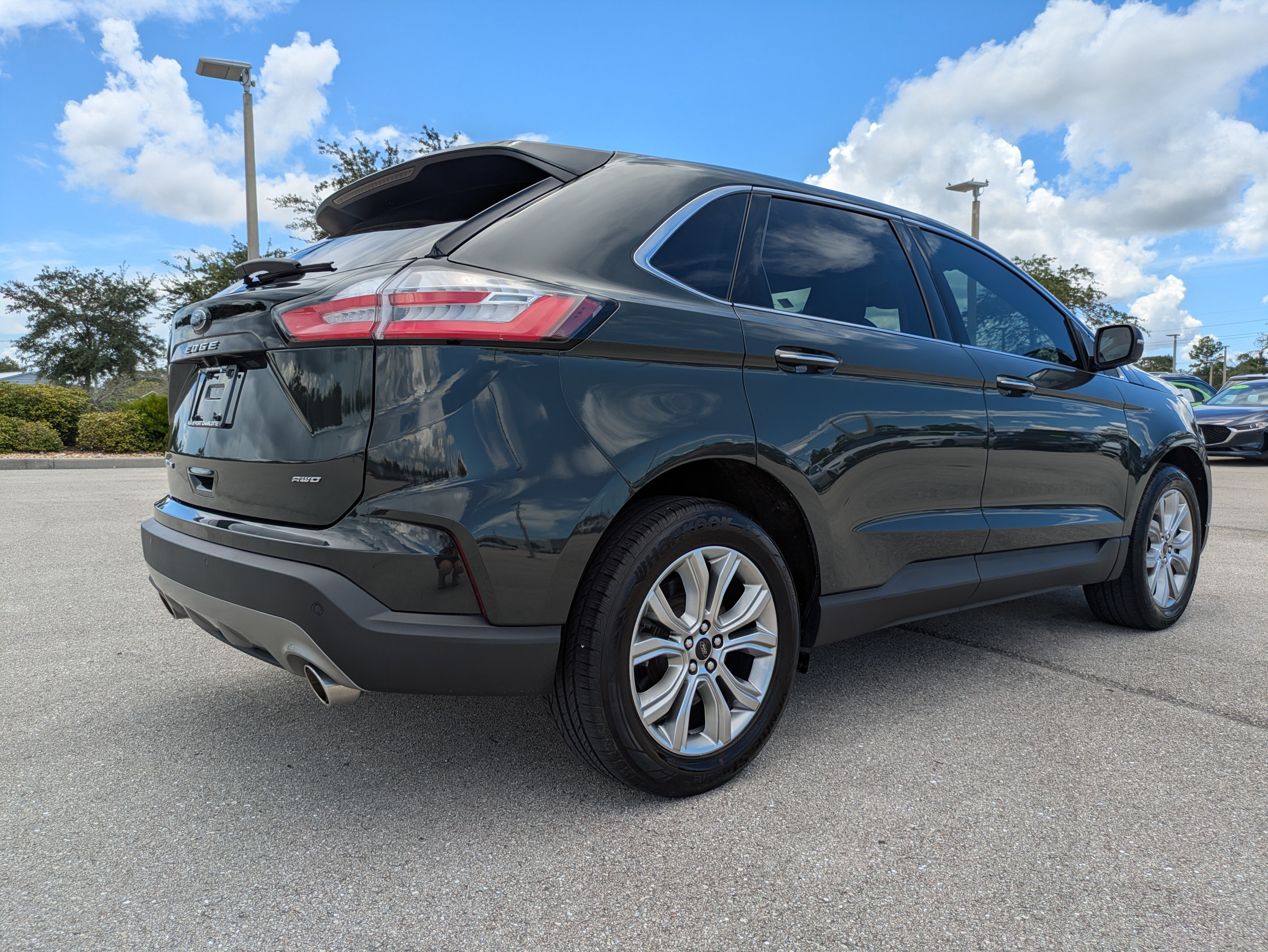 Used 2024 Ford Edge Titanium AWD/4WD image 4