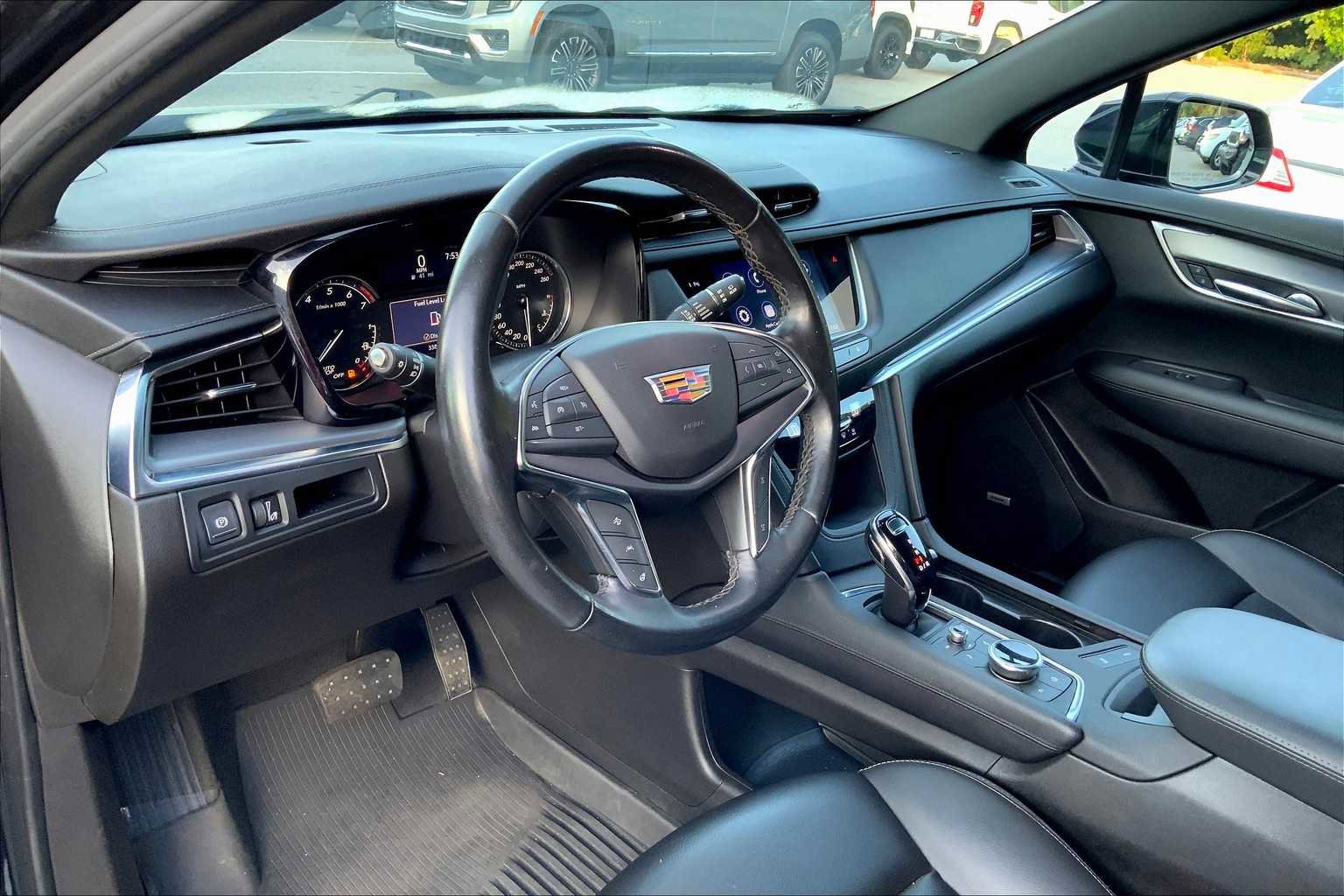 Used 2022 Cadillac XT5 Luxury image 32