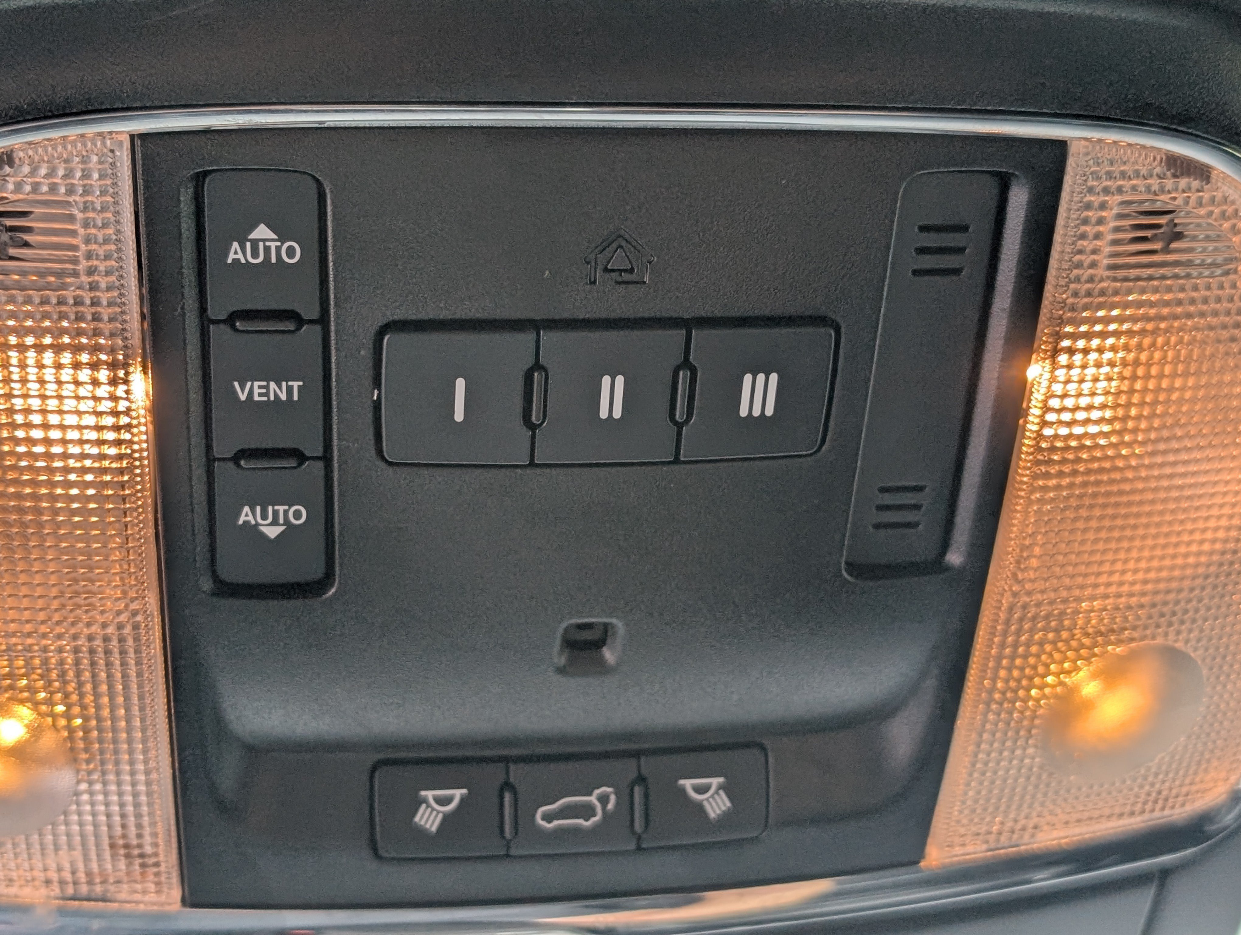 Used 2021 Jeep Grand Cherokee Limited AWD/4WD image 35