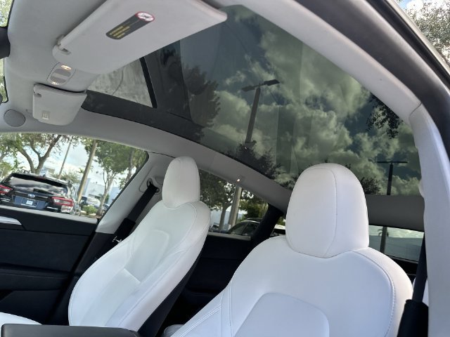 Used 2024 Tesla Model Y Long Range AWD/4WD image 22