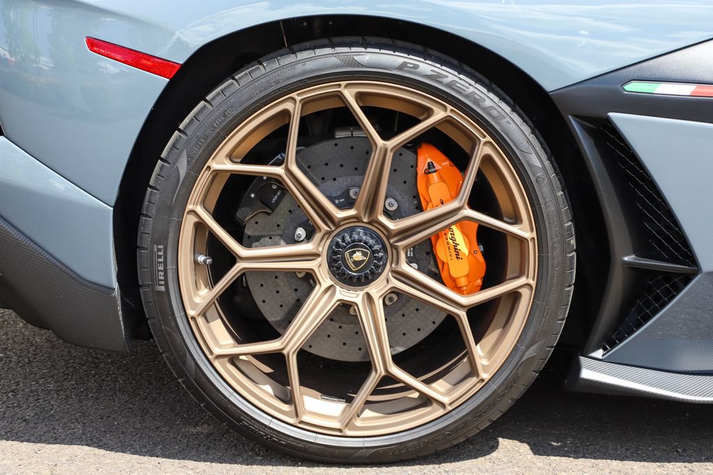 Used 2019 Lamborghini Aventador SVJ AWD/4WD image 53