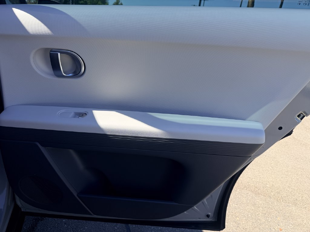 Certified 2024 Hyundai Ioniq 5 SE RWD image 15