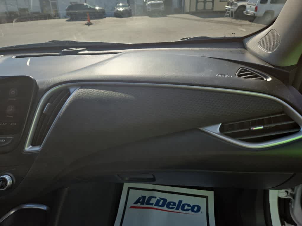 New 2025 Chevrolet Malibu LT FWD image 40