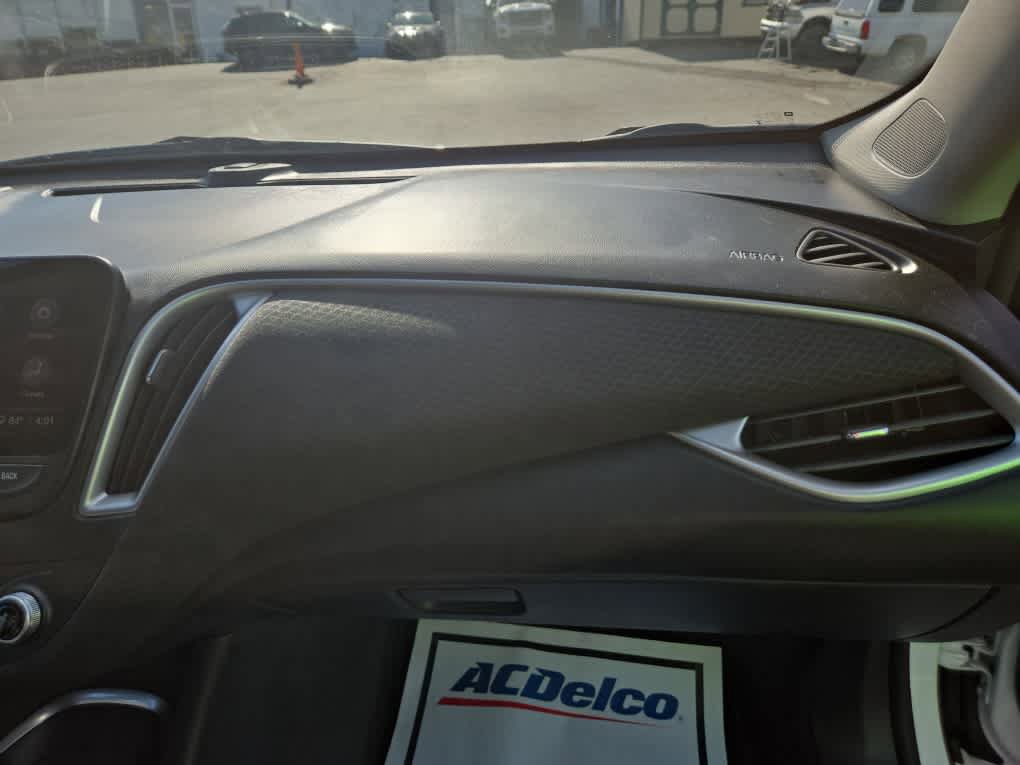 New 2025 Chevrolet Malibu LT FWD image 40