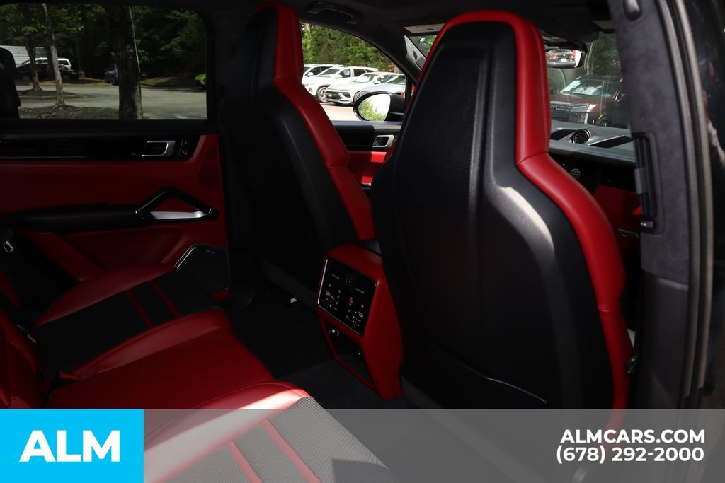 Used 2023 Porsche Cayenne Turbo AWD/4WD image 23