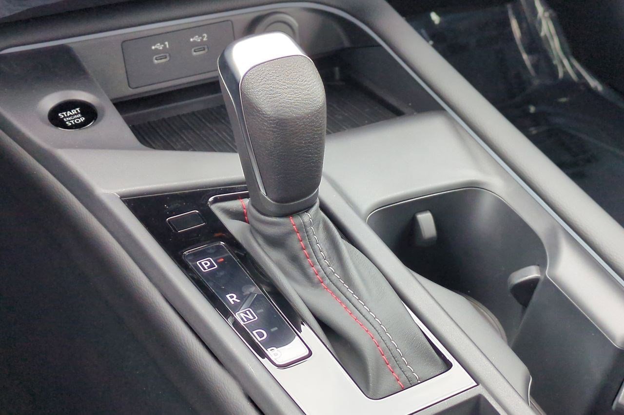 New 2026 Nissan Sentra SR w/ Floor Mat Package FWD image 24