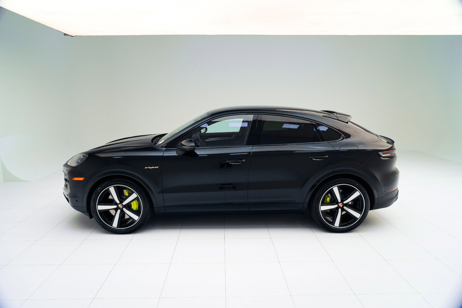 New 2026 Porsche Cayenne S image 2