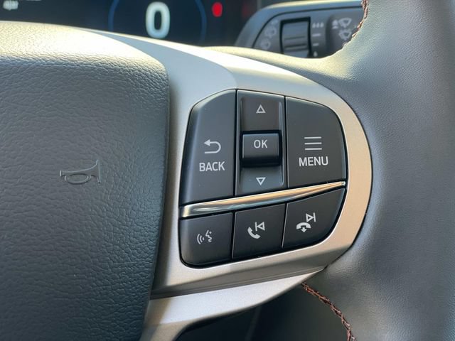 New 2026 Ford Explorer Active RWD image 9
