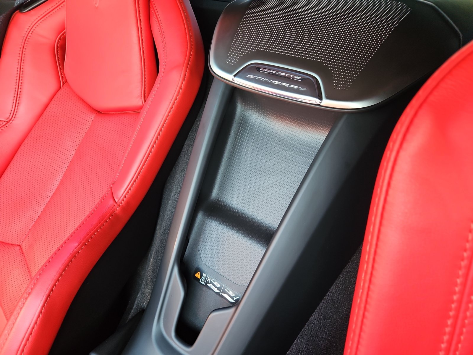 Used 2024 Chevrolet Corvette Stingray Preferred Cpe w/ Z51 Performance Package RWD image 25