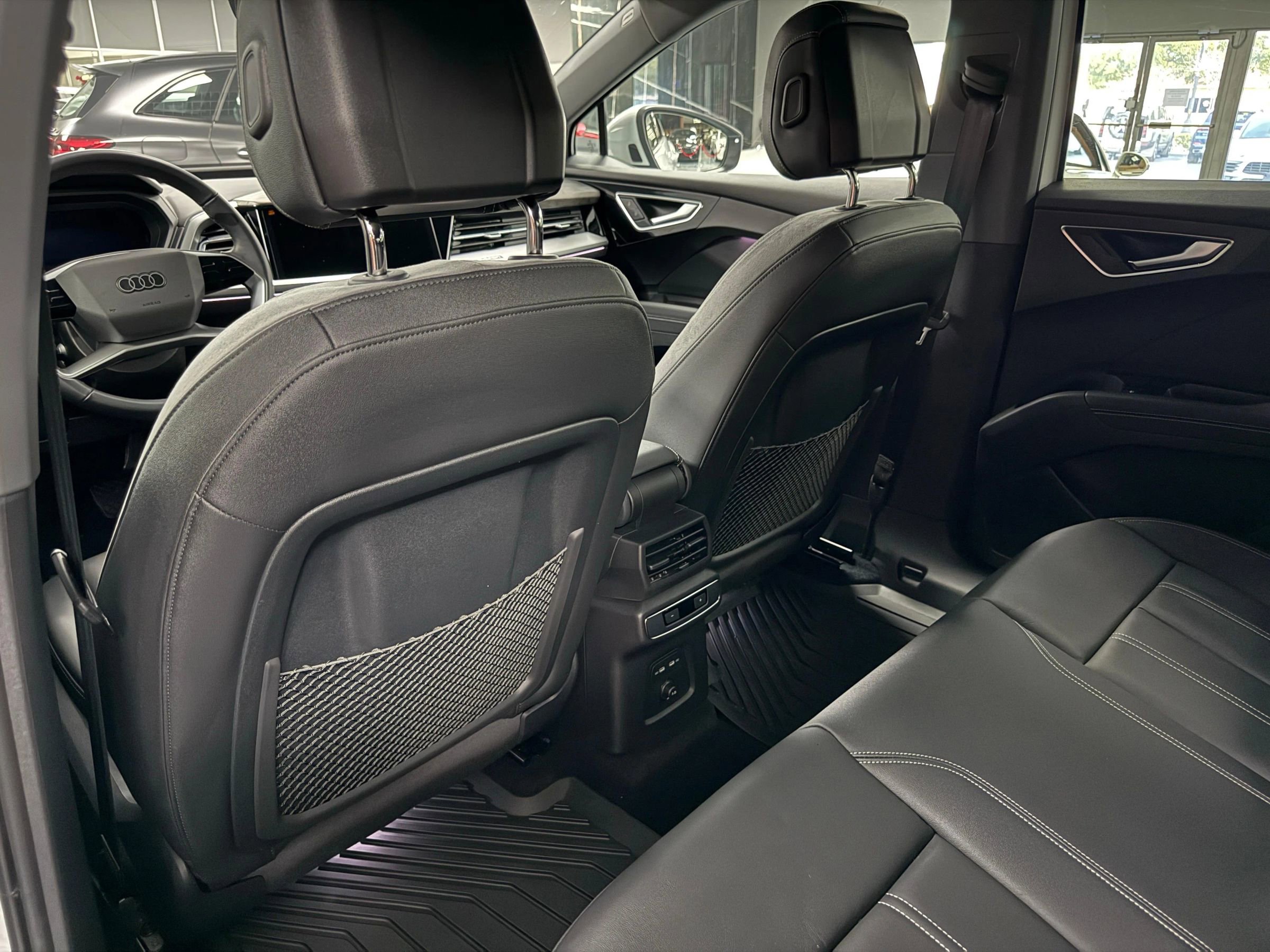 Used 2024 Audi Q4 e-tron Premium Plus w/ Premium Plus image 13