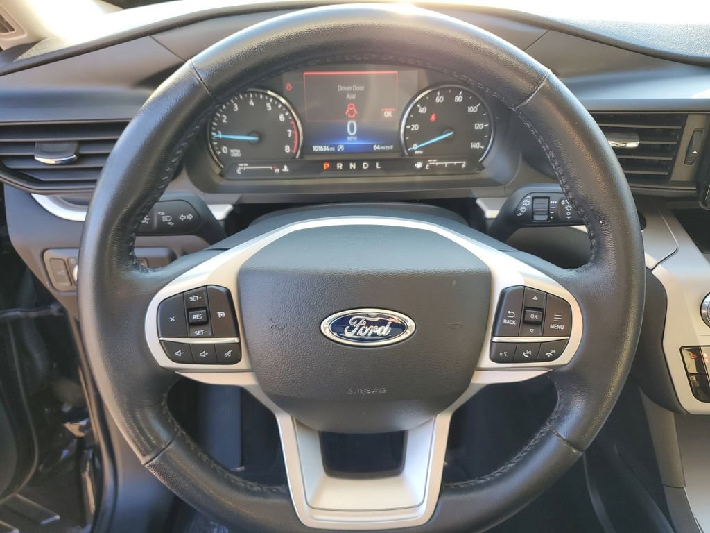 Used 2022 Ford Explorer XLT image 17