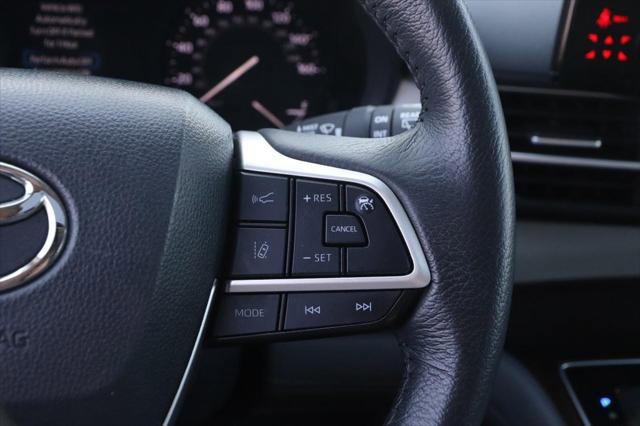 Certified 2024 Toyota Sienna XLE image 15