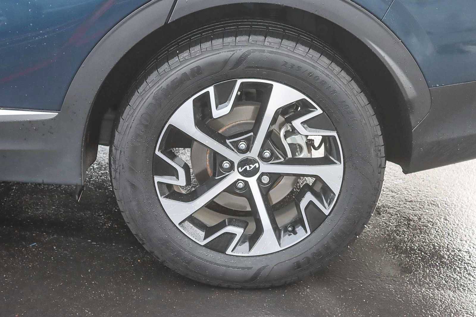 Used 2023 Kia Sportage EX image 10