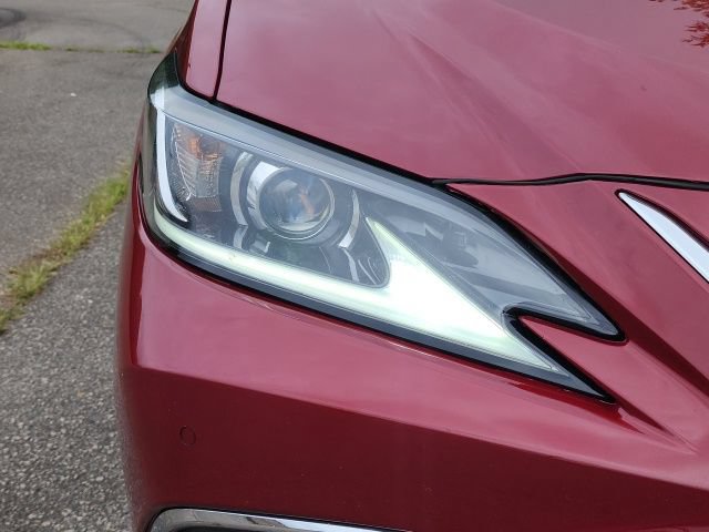 Used 2021 Lexus ES 300h w/ Premium Package FWD image 9
