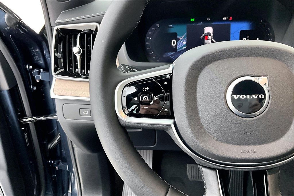 New 2026 Volvo XC90 B6 Plus w/ Protection Package Premier AWD/4WD image 14