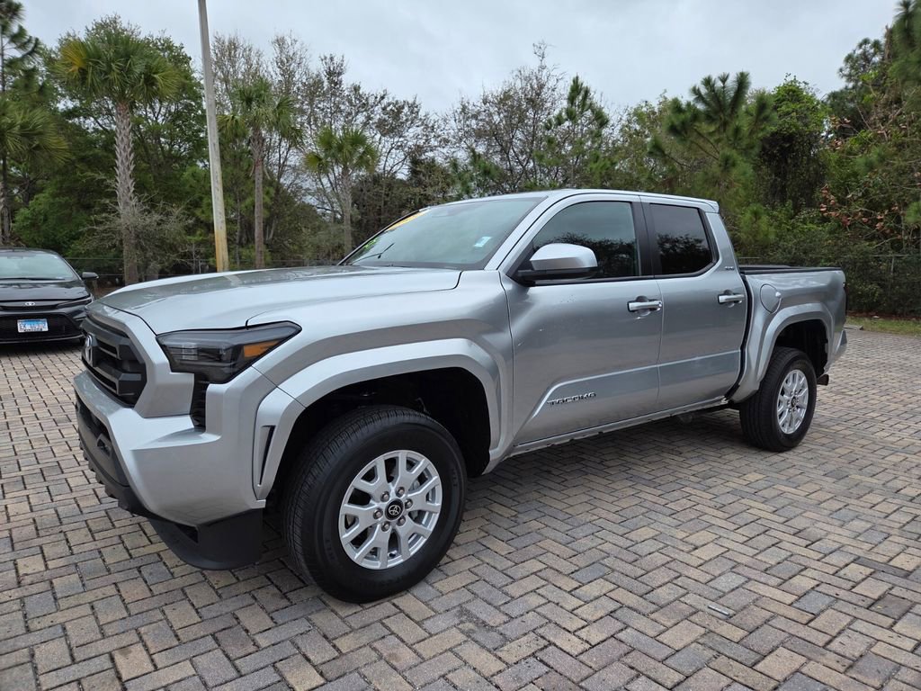 Certified 2024 Toyota Tacoma SR5 image 3