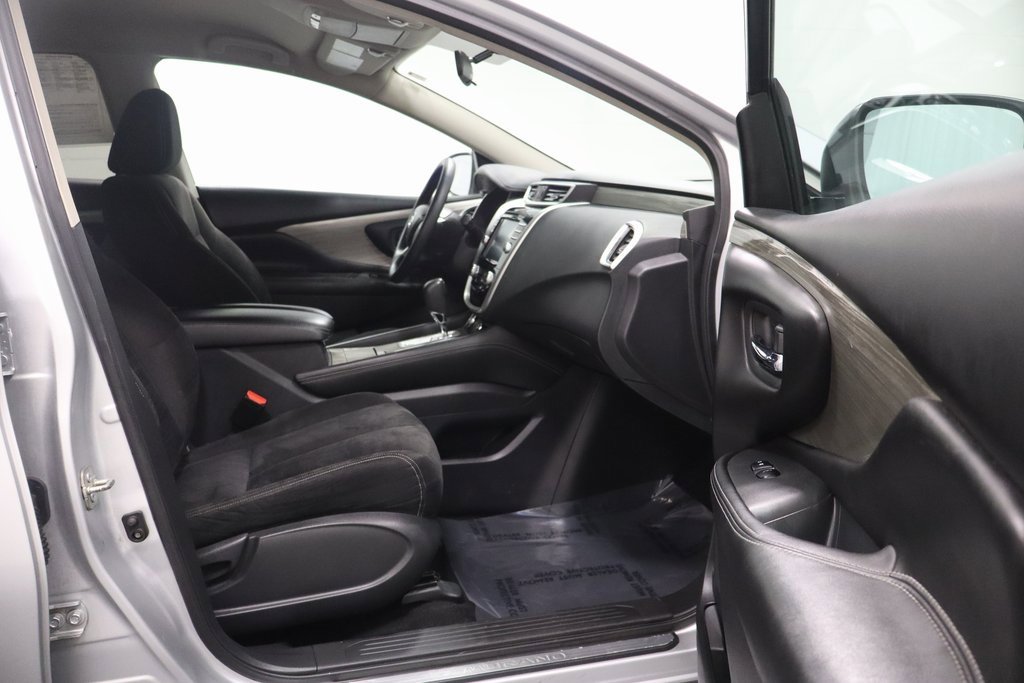Used 2017 Nissan Murano S w/ Navigation Package image 15