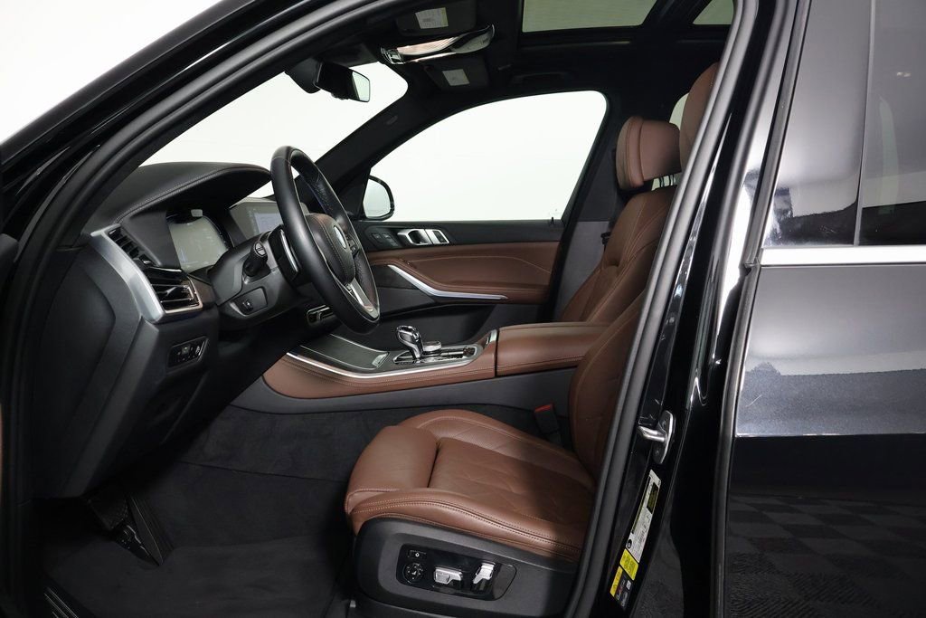 Used 2023 BMW X5 xDrive45e w/ Executive Package image 10