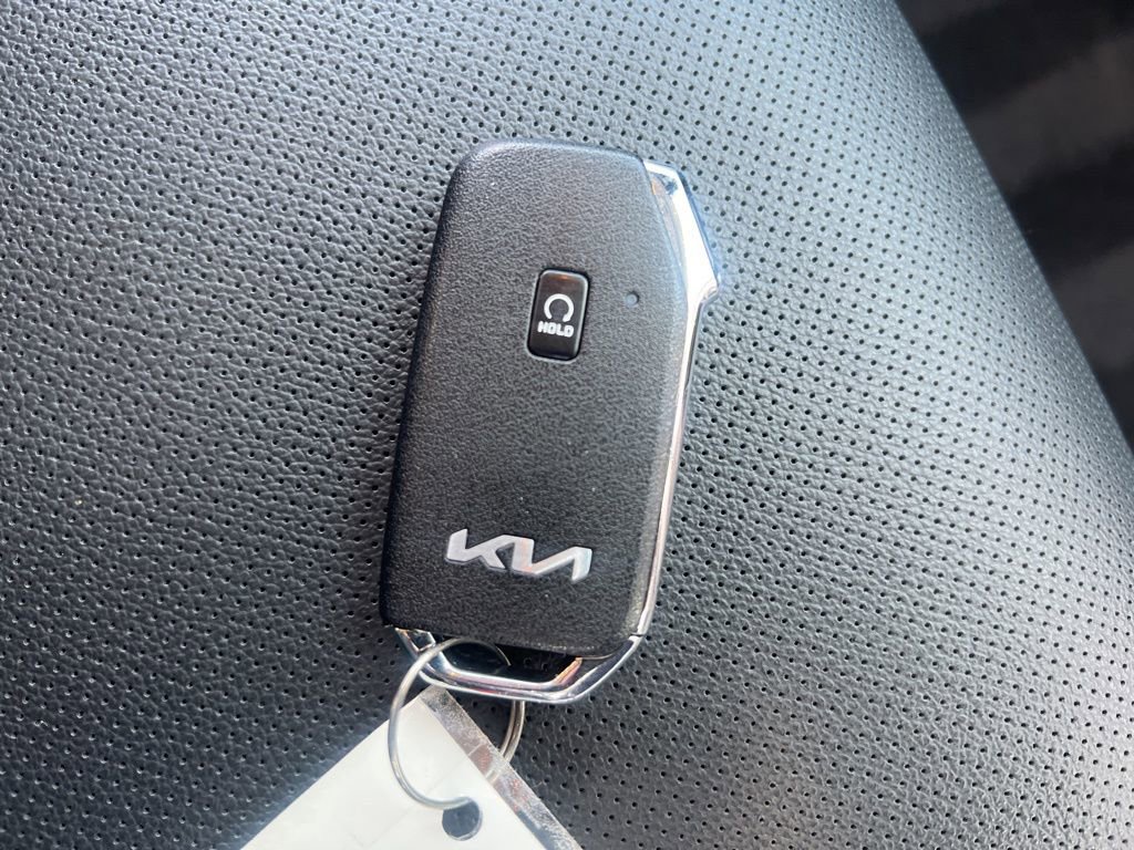 Certified 2025 Kia Sportage EX image 25