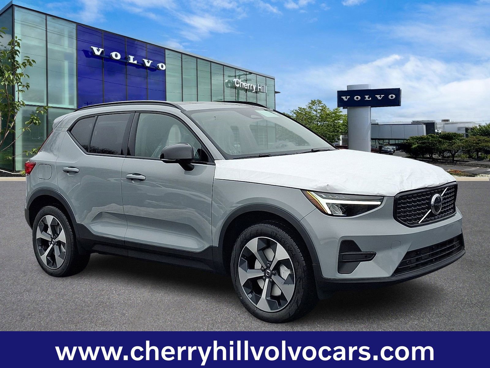 New 2026 Volvo XC40 B5 Core w/ Protection Package Premier image 1