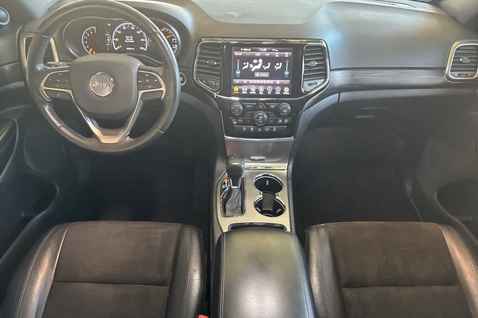 Used 2020 Jeep Grand Cherokee Laredo w/ Laredo X Package RWD image 13