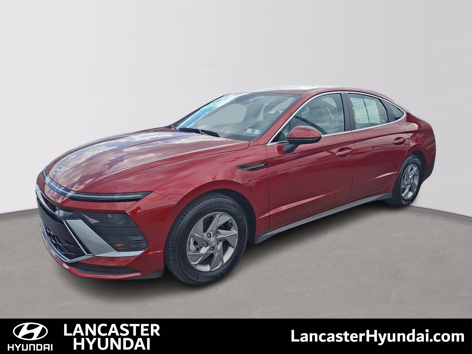 Certified 2025 Hyundai Sonata SE FWD image 1