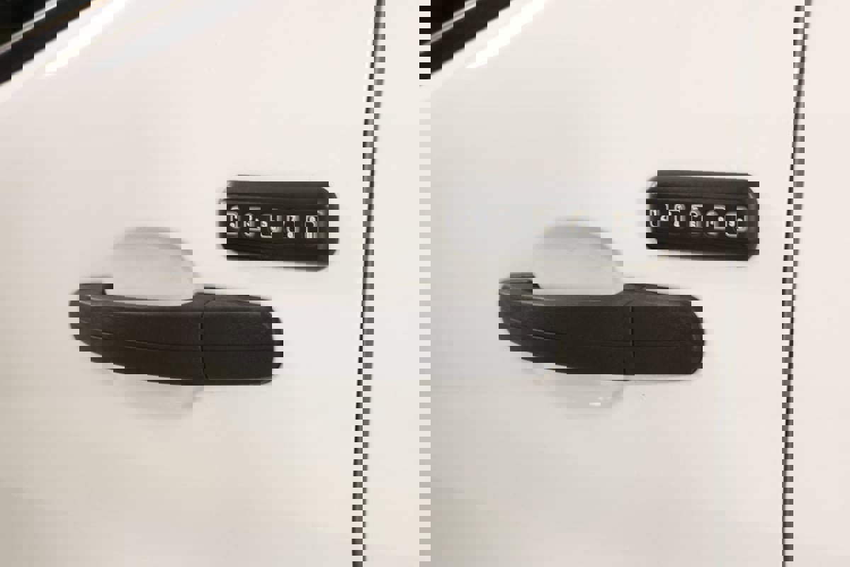 Used 2019 Ford Transit 150 XLT image 18