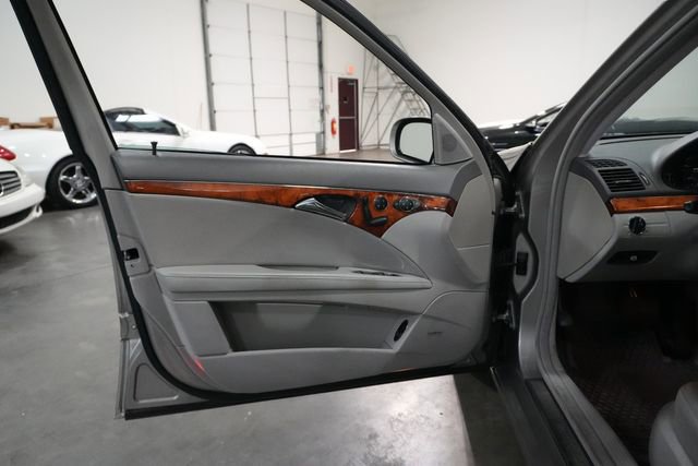 Used 2004 Mercedes-Benz E 320 Sedan image 15