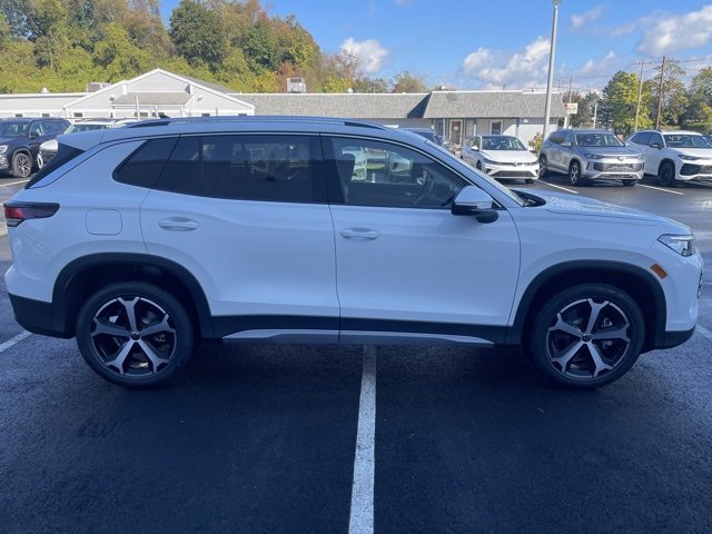 New 2026 Volkswagen Tiguan SE image 5