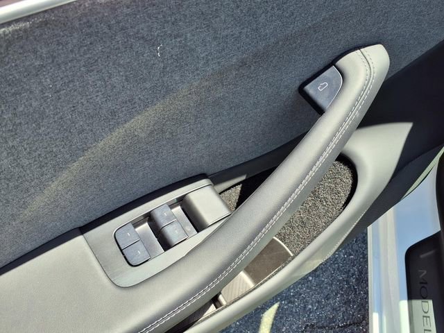 Used 2025 Tesla Model 3 RWD image 14