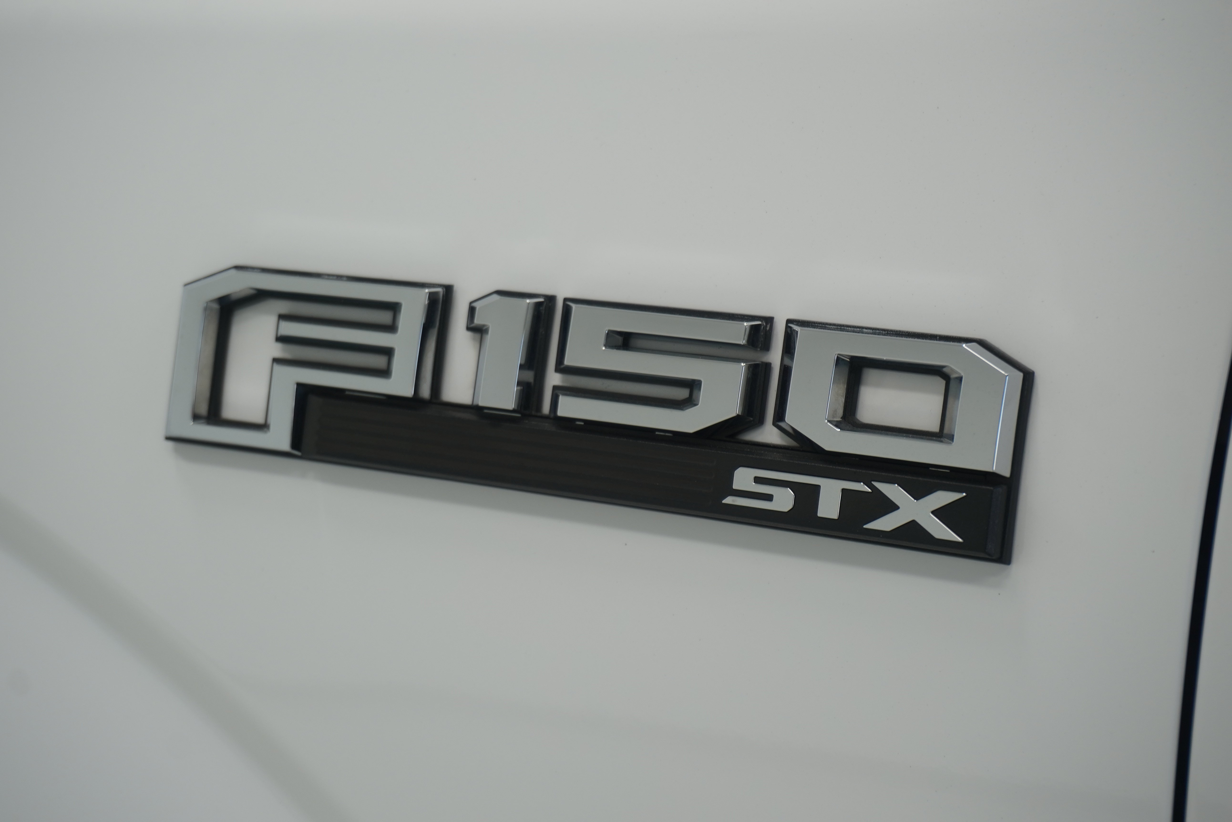 Used 2018 Ford F150 XL w/ Equipment Group 101A Mid RWD image 7
