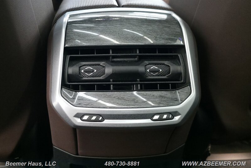 Used 2024 BMW 740i xDrive w/ Executive Package AWD/4WD image 25
