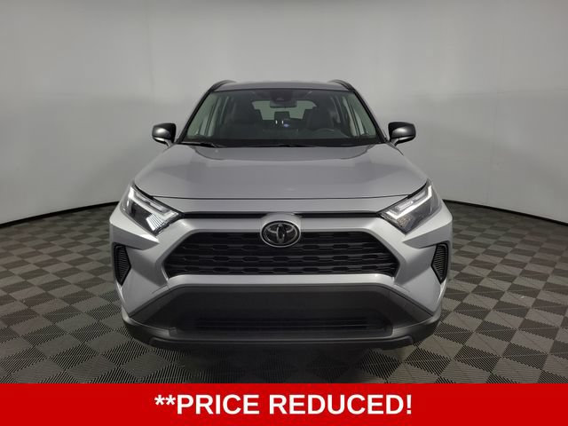 Used 2025 Toyota RAV4 LE AWD/4WD image 2