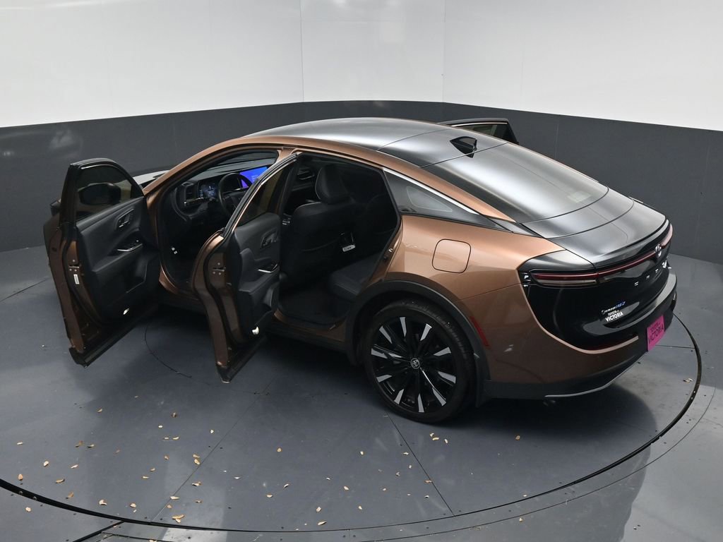 Used 2024 Toyota Crown Platinum image 21