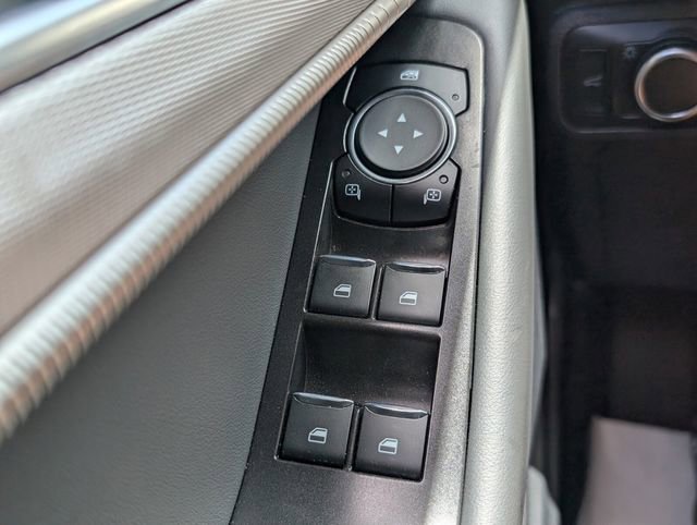 Used 2022 Ford Explorer XLT w/ Equipment Group 202A RWD image 36