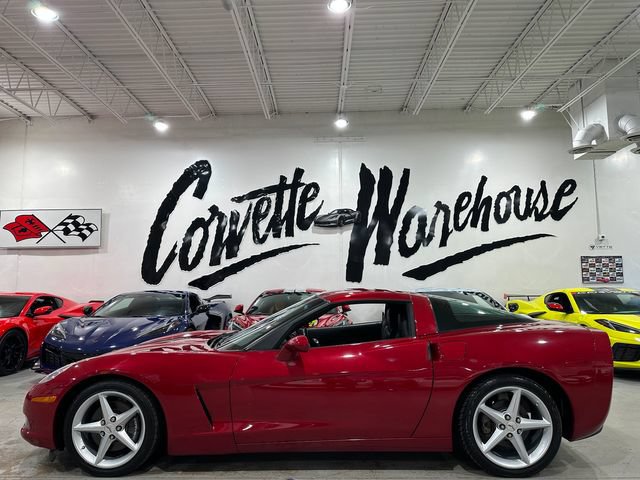 Used 2012 Chevrolet Corvette Coupe RWD image 2