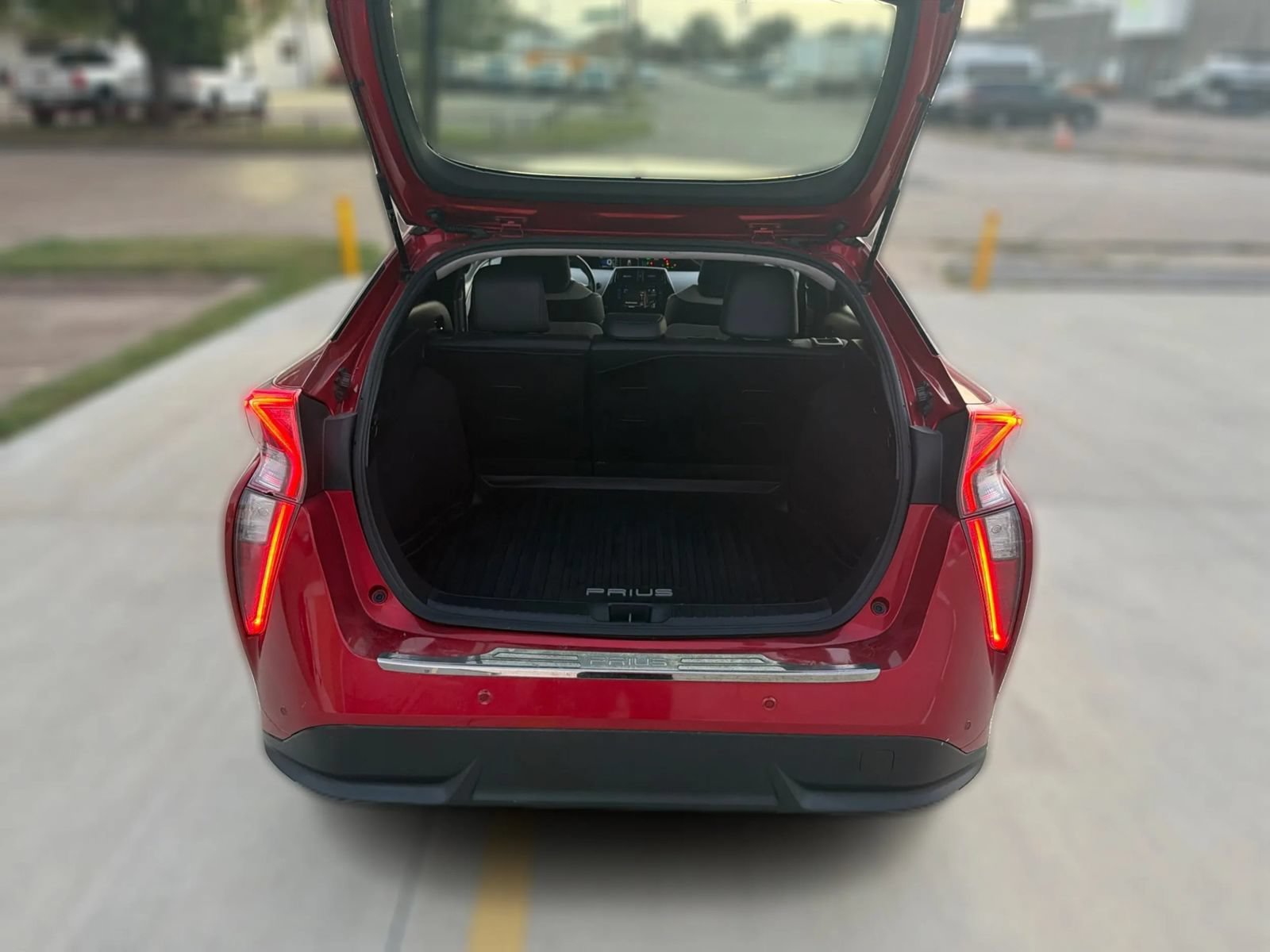 Used 2017 Toyota Prius Four Touring FWD image 16