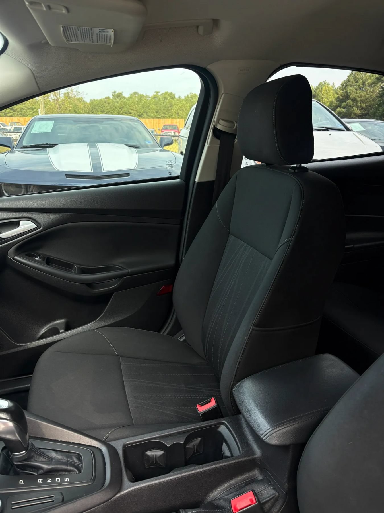 Used 2015 Ford Focus SE w/ SE Sport Package FWD image 10